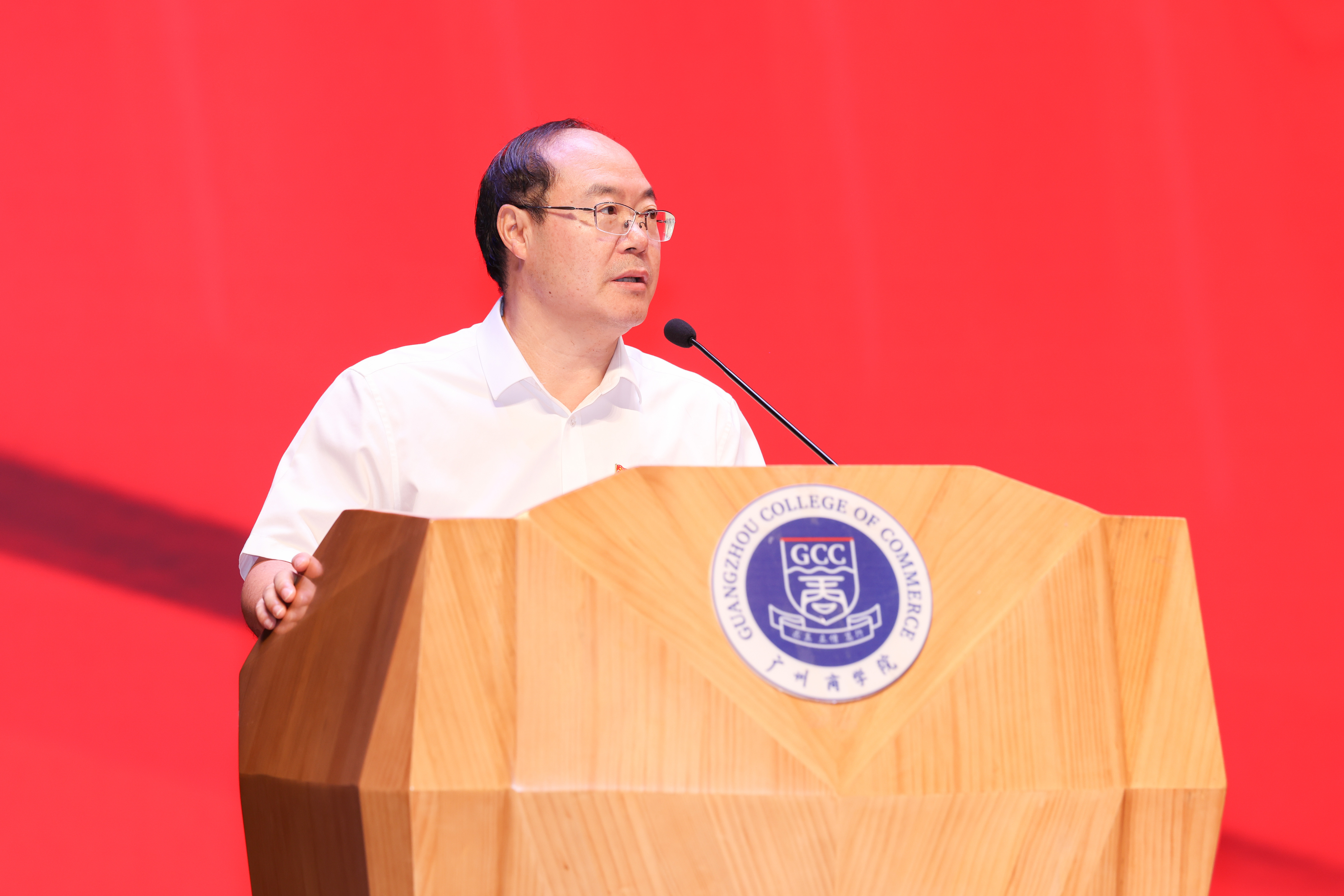 12学校党委书记唐明勇讲话.jpg