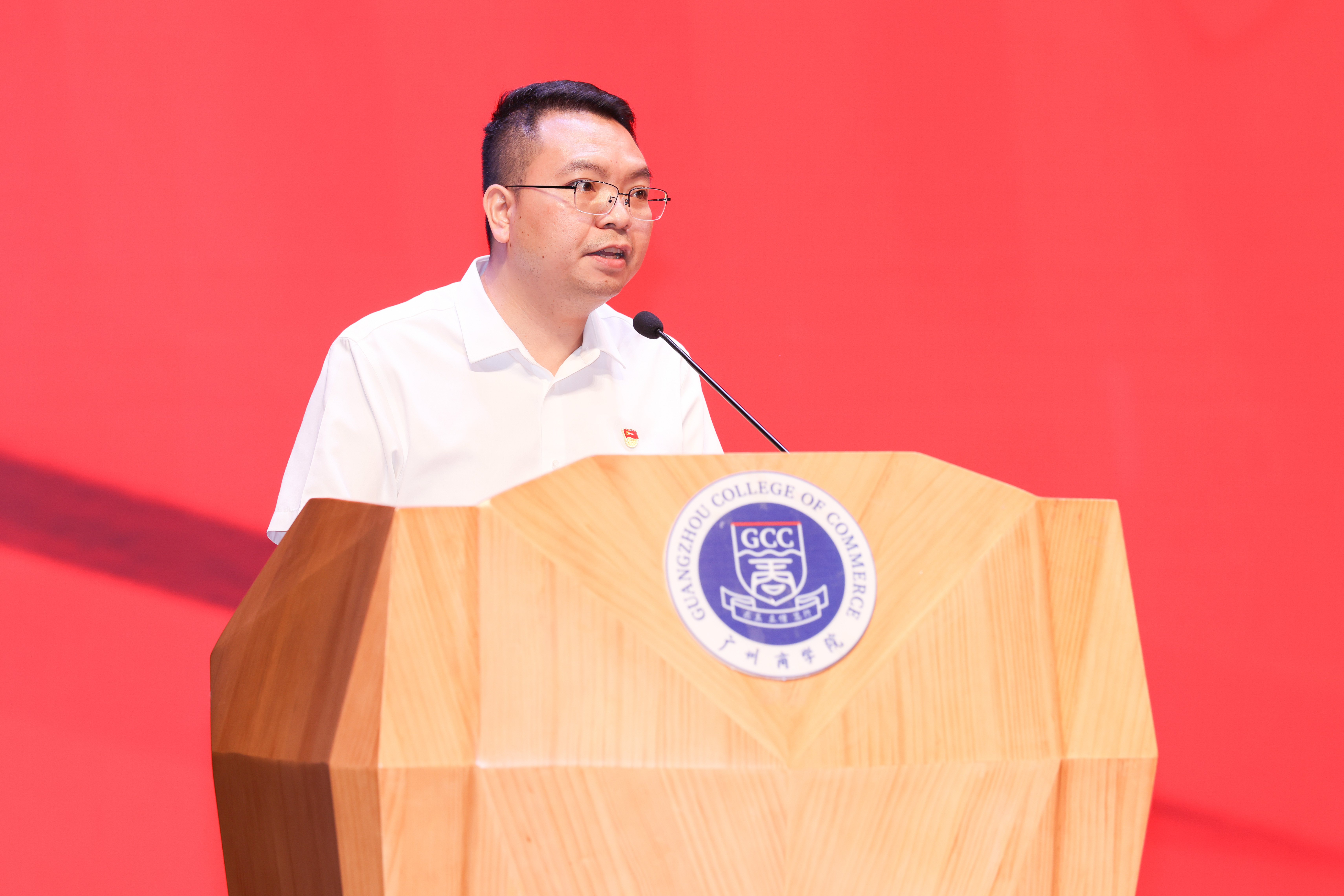 9会计学院教师党支部书记谢伟峰分享.jpg